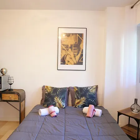 Apartment Centre De *